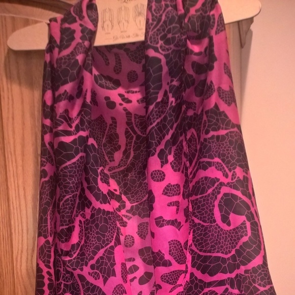 Accents by Lavello Duster - Picture 1 of 5